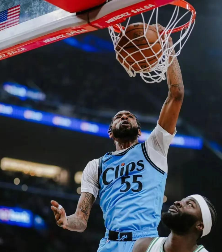 快船前锋布罗尼接受牛津大学视谷专业邀请