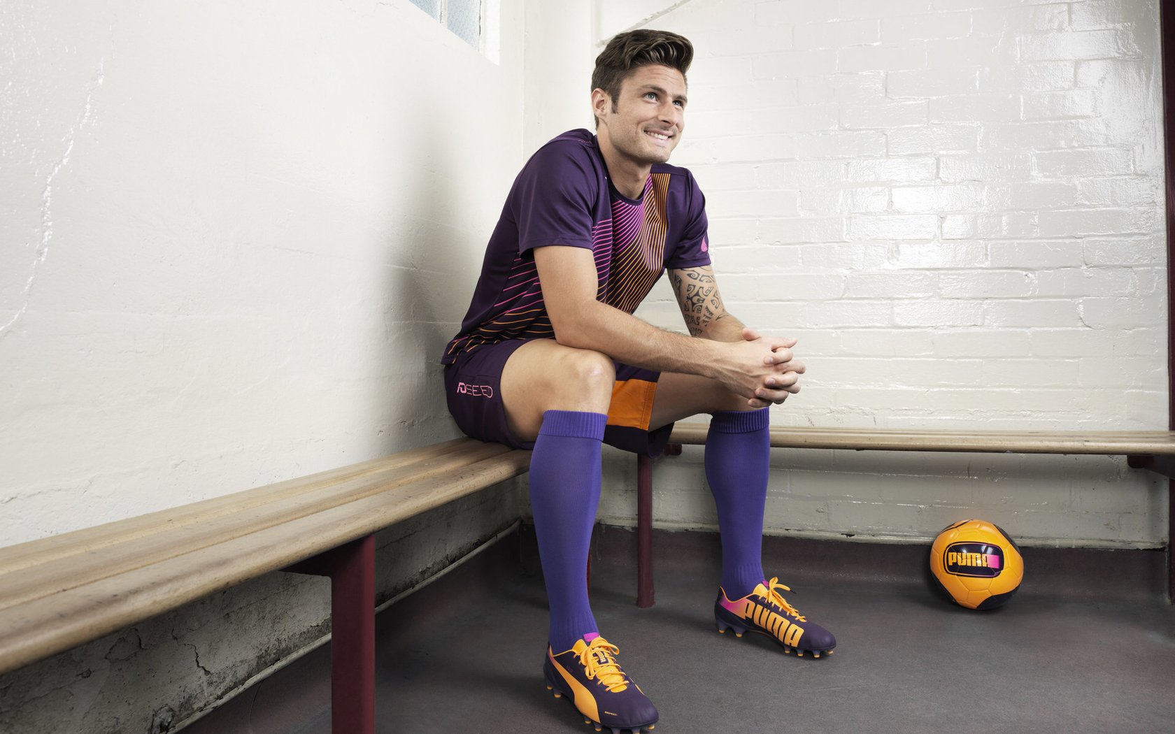 内马尔在皇家马德里比赛中比分优势明显，惊险取胜引发热议！